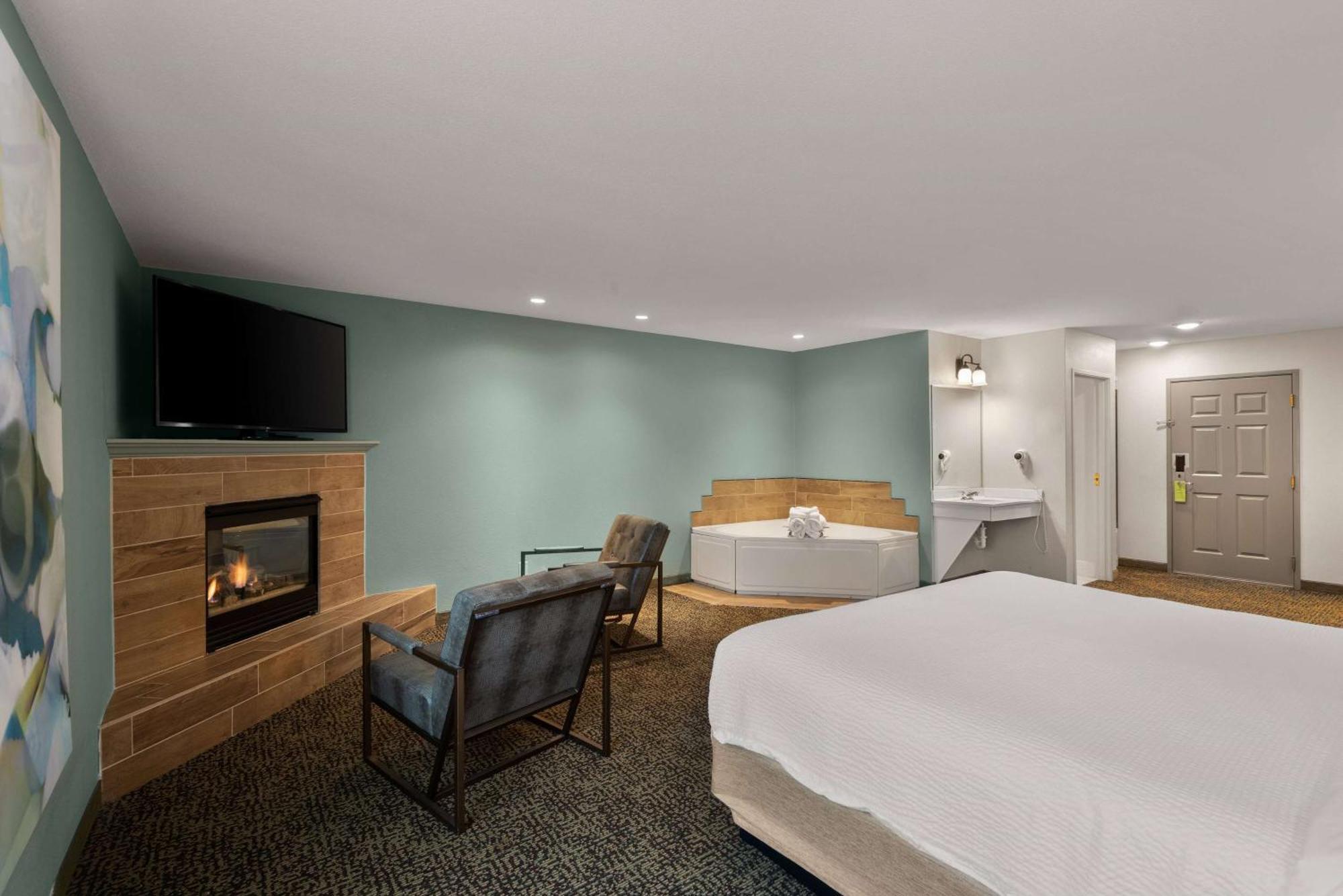 Wyndham Garden Galena Hotel & Day Spa Exterior foto